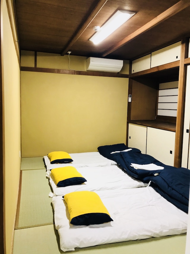 ワンホステル アンド スタンディングバー