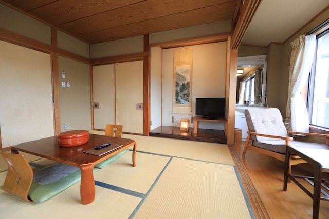 焼肉と海鮮の宿 らく-RAKU-