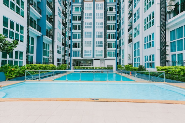 ローカルズ プリオ チェンマイ セントラル エアポート プラザ