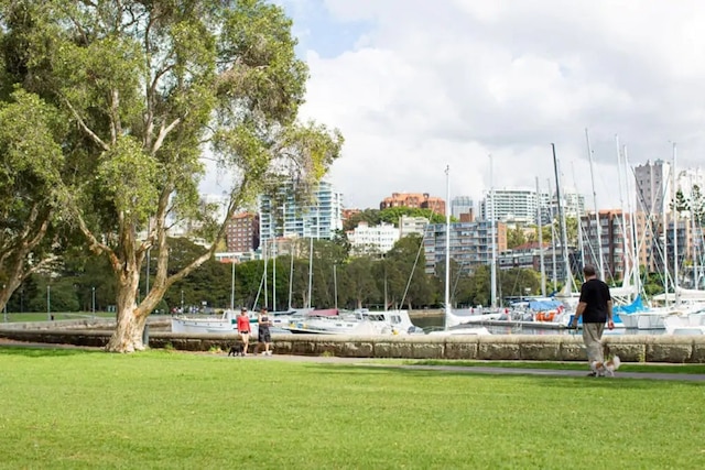 シック クワイエット アパートメント クロース トゥ エブリーシング H404