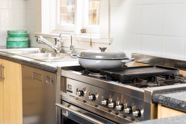 素晴らしいファミリー向けの一軒家 H406