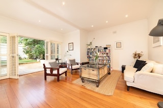 素晴らしいファミリー向けの一軒家 H406