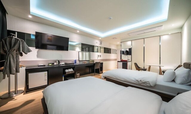 キンポ ペンタスター ホテル