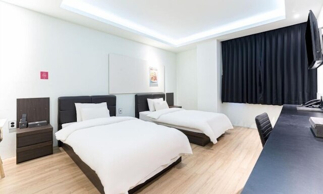 キンポ ペンタスター ホテル