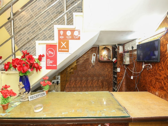 OYO 3301 マヤ インターナショナル