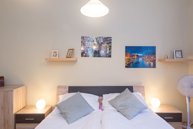 キャッスル ビュー スペーシャス アパートメント