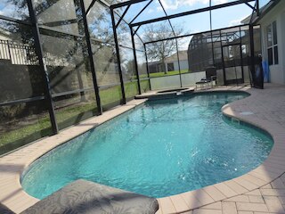 フォルモサ ガーデンズ エリア プール ホームズ バイ SVV