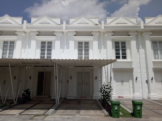 T ルームズ ホームステイ