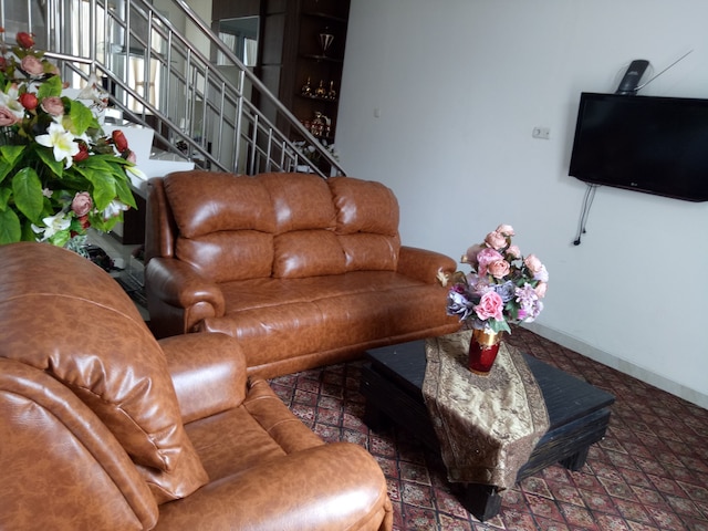 T ルームズ ホームステイ