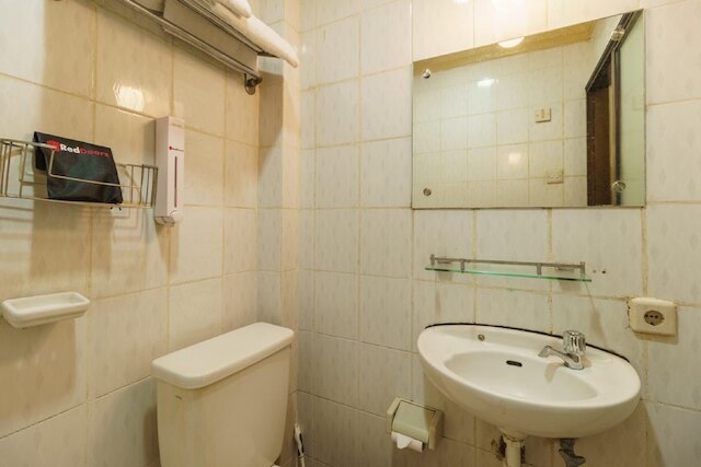 レッドドアーズ アット ジャラン ジャクサ