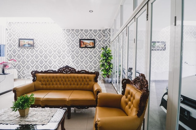 レッドドアーズ ニア ヘルメス プレイス ポロニア メダン