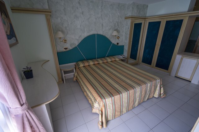 クリスタル パレス ホテル