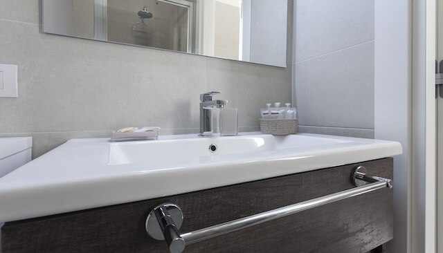 イタリアンウェイ - カドルナ 10 フラット A