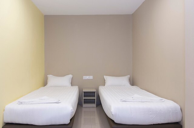 ホテル ラジャ ボット