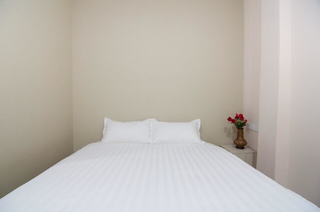 ホテル ラジャ ボット