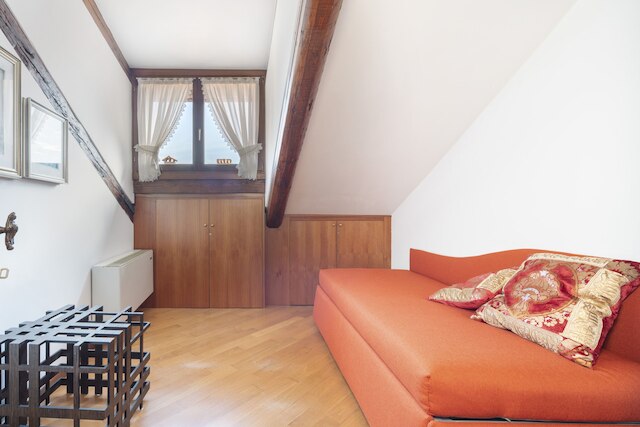 Ve.N.I.Ce セラ エンジェルズ アティック