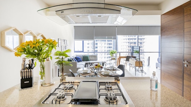 ミヤナ ラグジュアリー コンド