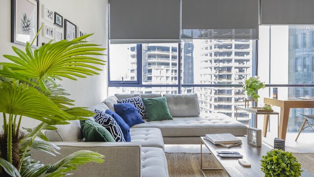 ミヤナ ラグジュアリー コンド