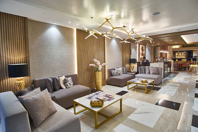 J7 ホテル イロイロ