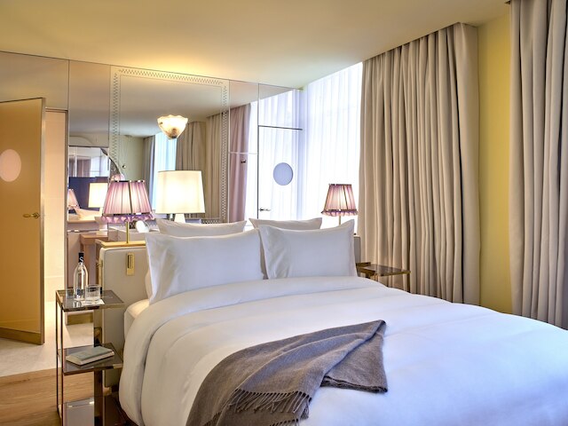 9 コンフィデンシエル