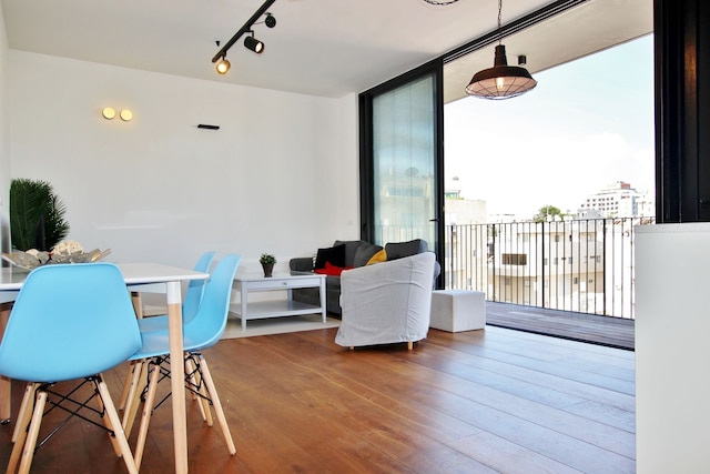 ヒルトン ビーチ ニュー スペクタキュラー 2 ベッドルーム テラス