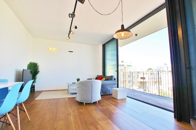 ヒルトン ビーチ ニュー スペクタキュラー 2 ベッドルーム テラス