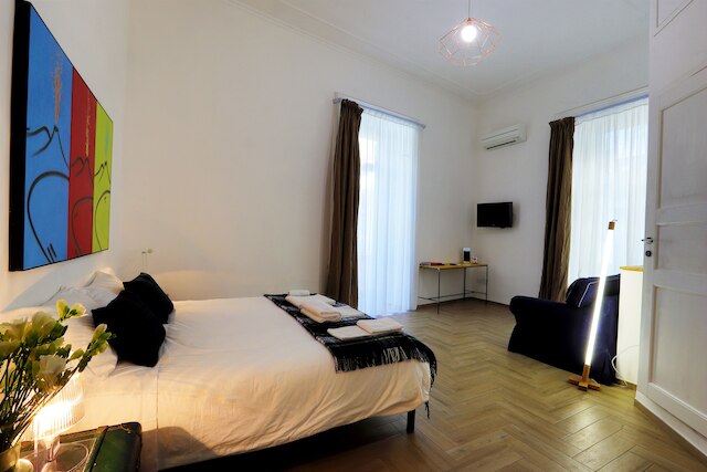 パラッツォ ベヴィラックア ナポリ B&B