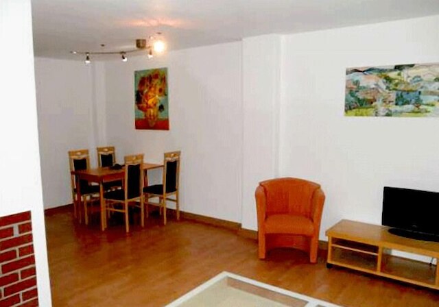 アパートメント フェヴォ ドレスデン ブリースニッツ