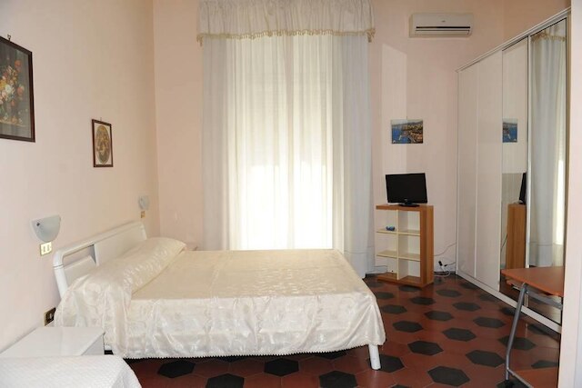 コメ ディカント ア ナポリ