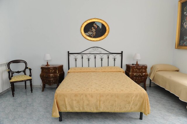 コメ ディカント ア ナポリ