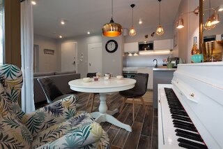 シティ オブ ザ キングス ピアノ アパートメント