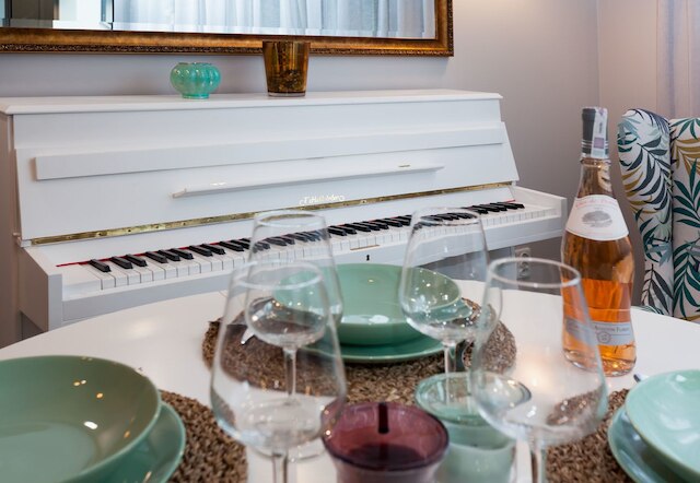 シティ オブ ザ キングス ピアノ アパートメント