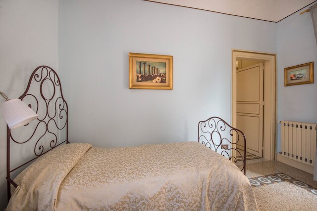 カーサ ダルテ ウグデュレナ コン ピシーナエ テラッツァ