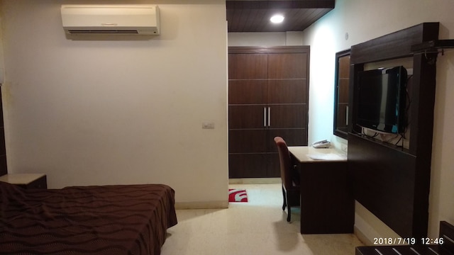 ザ メトロポリス ゲストハウス ニア RK アシュラム メトロ ステーション