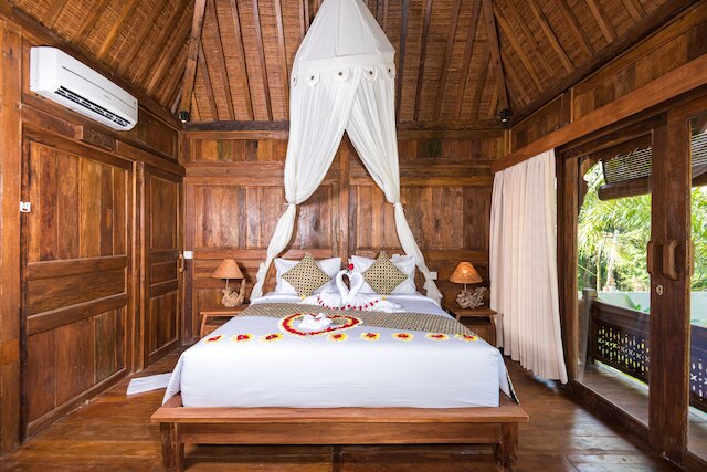 マンダナ ウブド ヴィラ