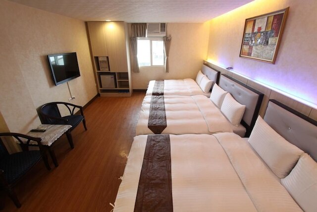 ファ ドン ホテル (華登休閒旅館)