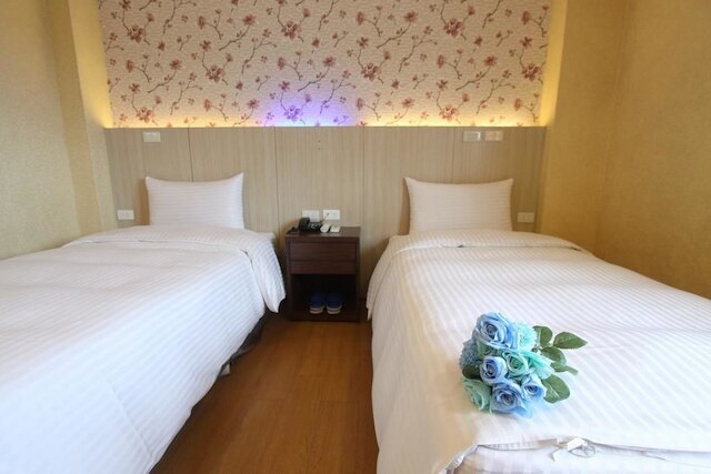 ファ ドン ホテル (華登休閒旅館)