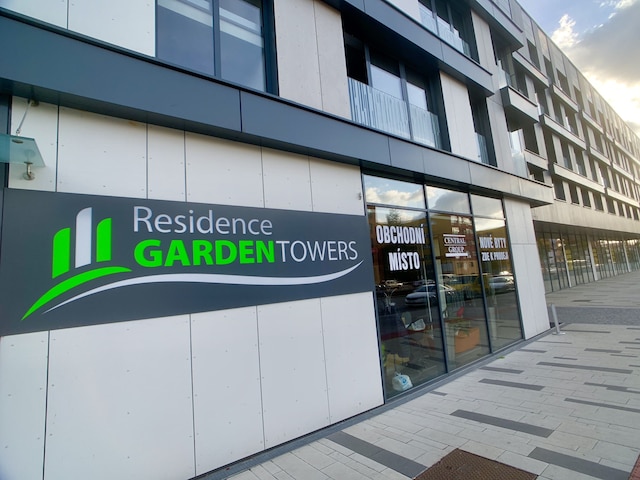 アート ガーデン タワーズ プラハ