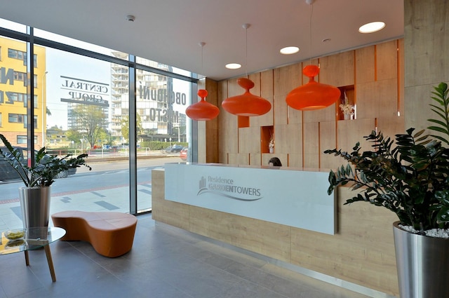 アート ガーデン タワーズ プラハ