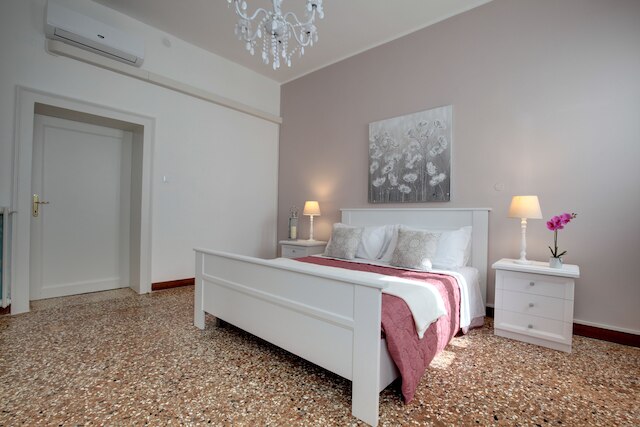 アカデミア オペラ デラックス