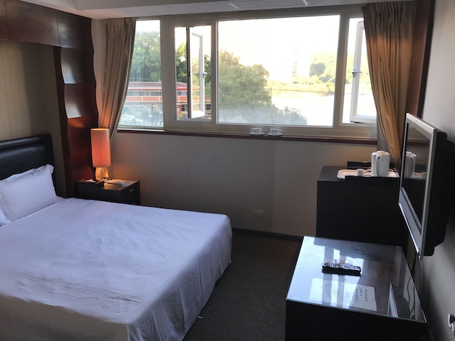 ジン ロン レイク モーテル