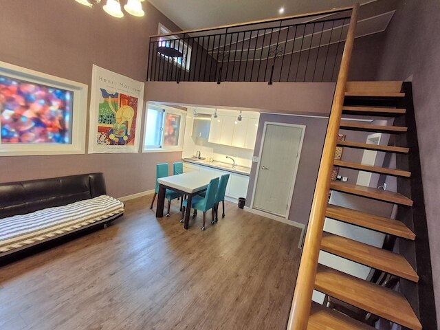 シャイン ホテル