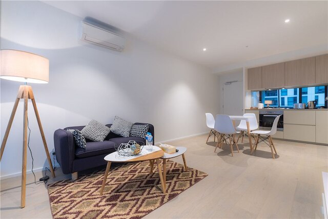 APC オン コリンズ