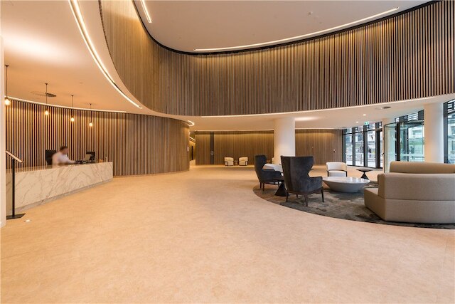 APC オン コリンズ