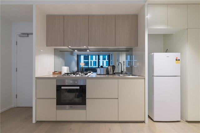 APC オン コリンズ