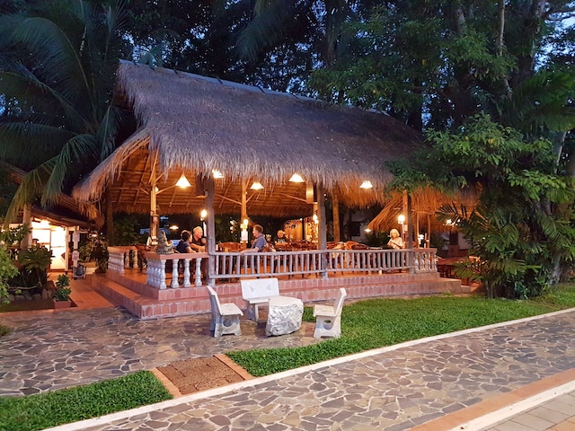 ムート ミー ガーデン ゲスト ハウス