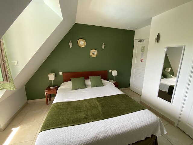 オテル ボン アンコントル