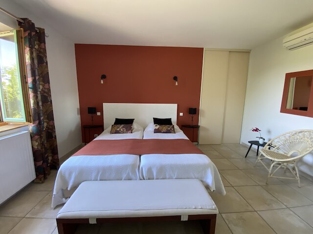 オテル ボン アンコントル