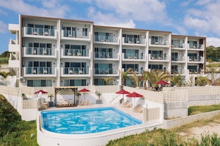 ハイドアウト・オキナワ・ウルマ