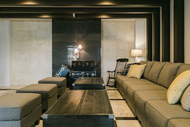 ハイドアウト・オキナワ・ウルマ